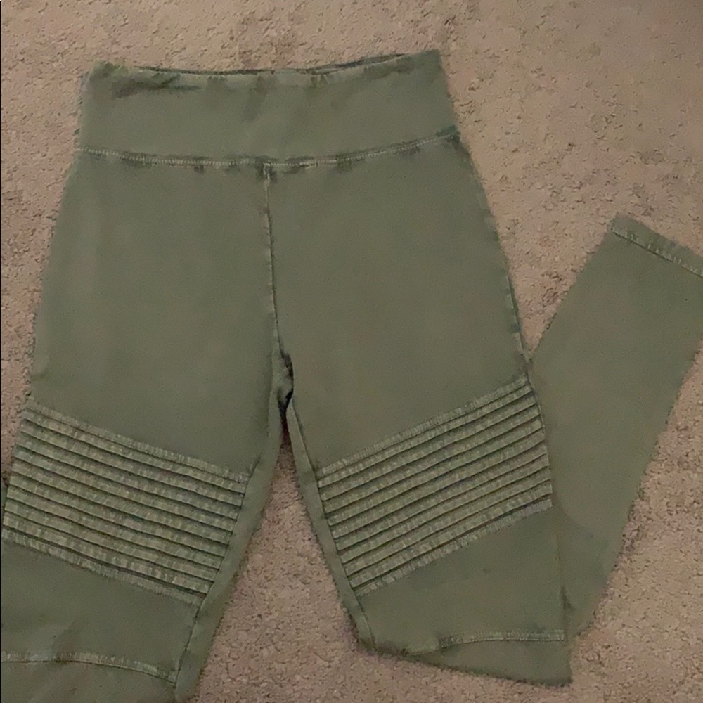 Hunter green leggings